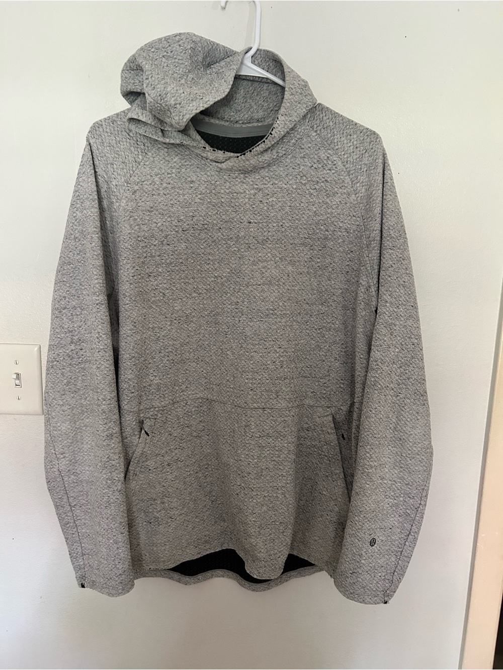 Men's lululemon at ease hoodie  Pullover Sweatshirt